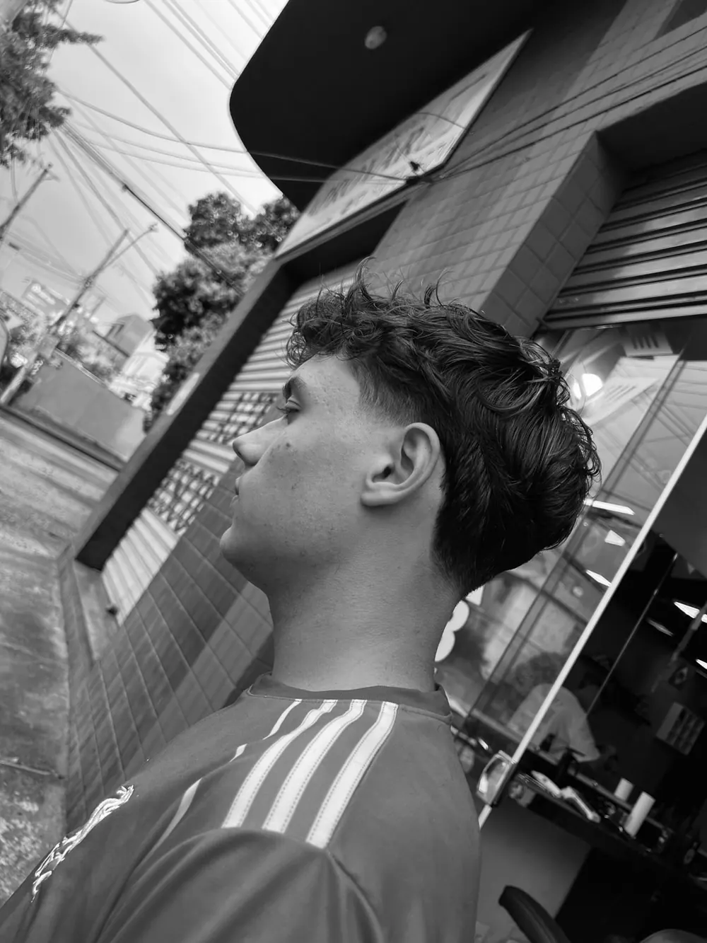 Corte real realizado na China Barbearia